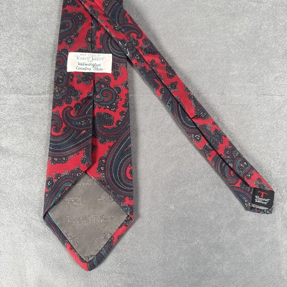 Vintage Hand Sewn Robert Talbott Wilmington Country Store Silk Tie‎ Red Paisley